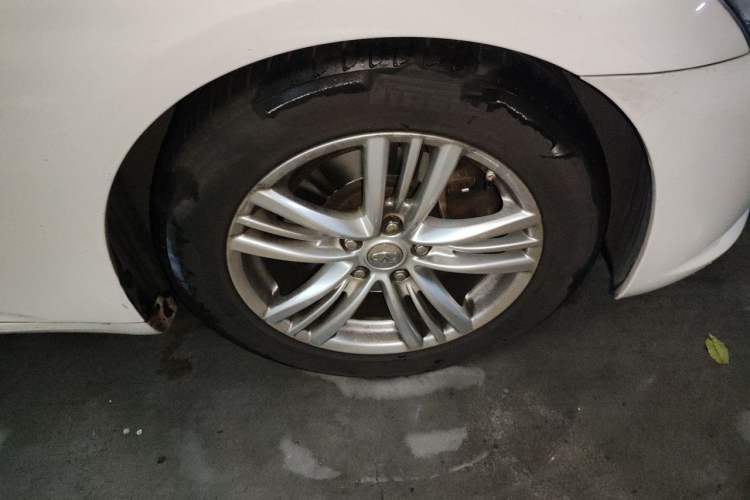 Used Infiniti G Series 2013 G25 Sedan Luxury Sport Edition Right Front Wheel Hub