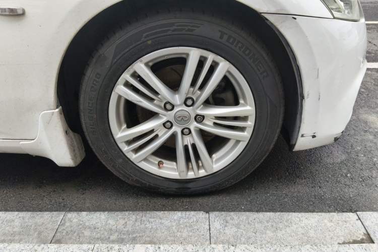 Used Infiniti G Series 2013 G25 Sedan Luxury Sport Edition Right Front Wheel Hub