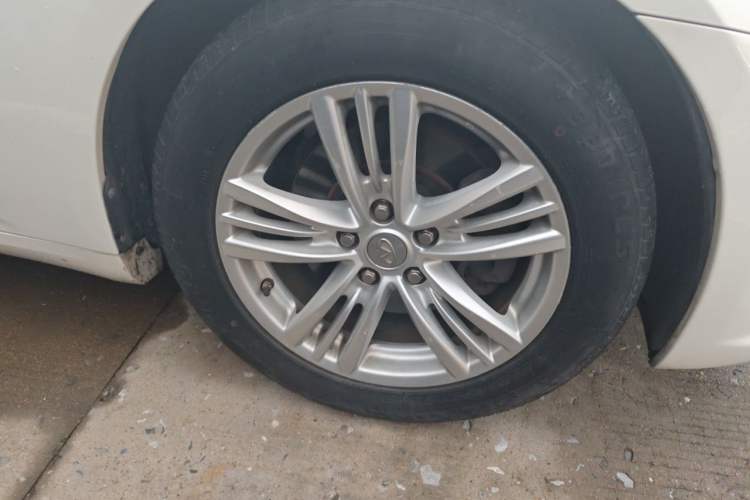 Used Infiniti G Series 2013 G25 Sedan Luxury Sport Edition Right Front Wheel Hub