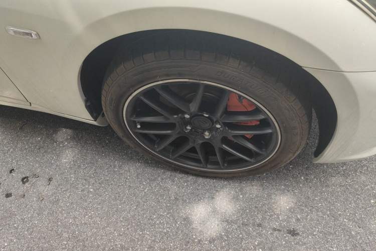 Used Infiniti G Series 2013 G25 Sedan Sport Edition Right Front Wheel Hub