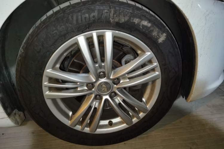 Used Infiniti G Series 2013 G25 Sedan Sport Edition Right Front Wheel Hub