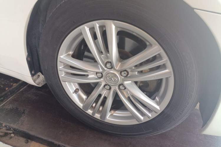 Used Infiniti G Series 2013 G25 Sedan Sport Edition Right Front Wheel Hub