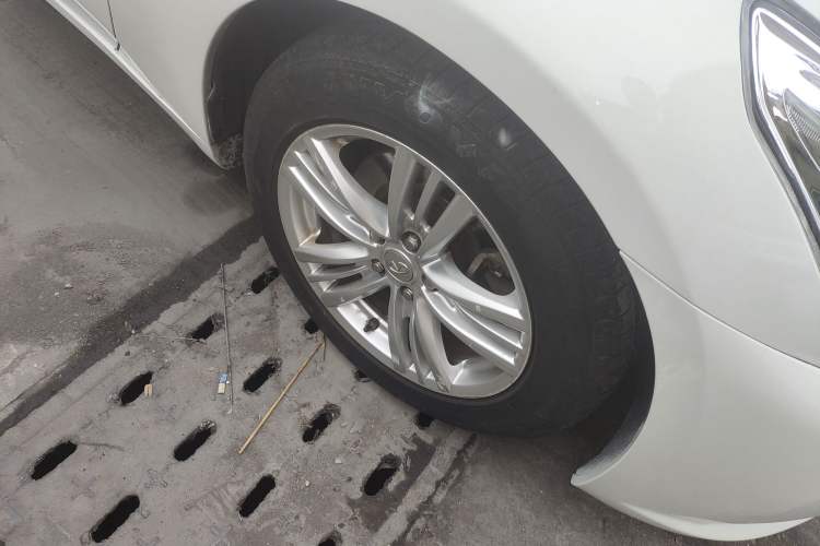 Used Infiniti G Series 2013 G25 Sedan Sport Edition Right Front Wheel Hub