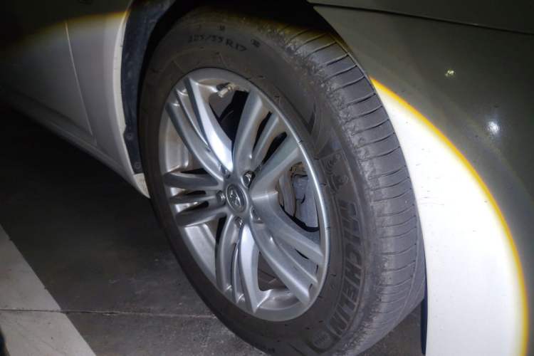 Used Infiniti G Series 2013 G25 Sedan Luxury Sport Edition Right Front Wheel Hub