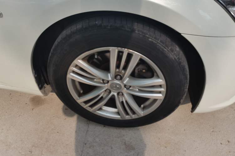 Used Infiniti G Series 2013 G25 Sedan Sport Edition Right Front Wheel Hub