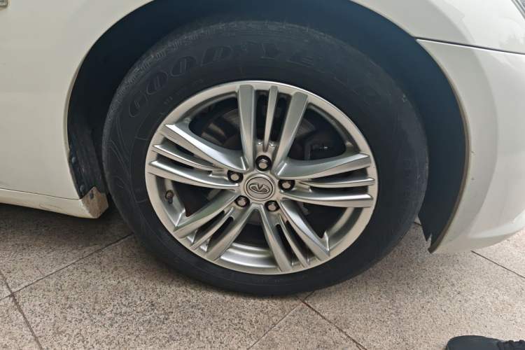 Used Infiniti G Series 2013 G25 Sedan Luxury Sport Edition Right Front Wheel Hub