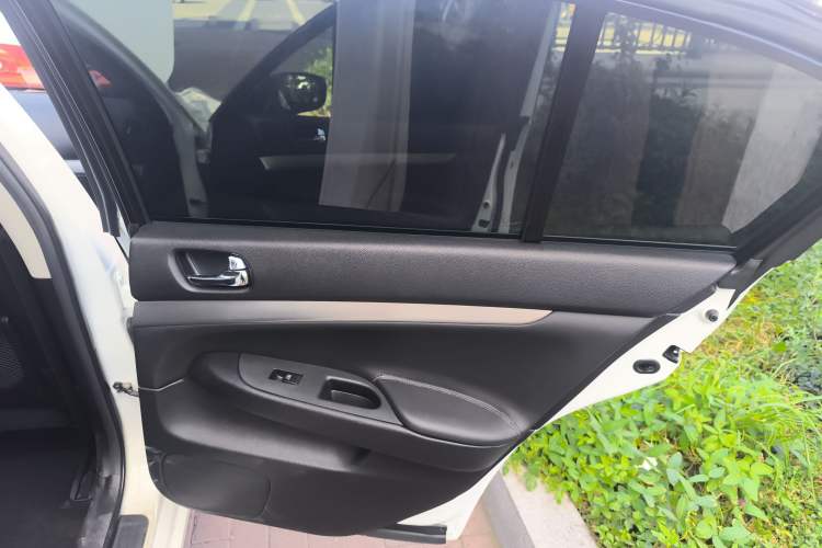 Used Infiniti G Series 2013 G25 Sedan Luxury Sport Edition Right Rear Door Interior