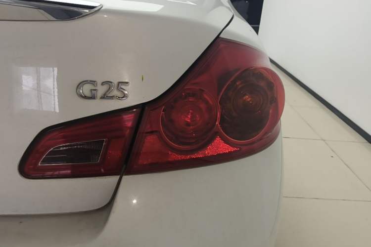 Used Infiniti G Series 2013 G25 Sedan Luxury Sport Edition Right Rear Taillight