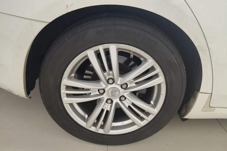 Used Infiniti G Series 2013 G25 Sedan Luxury Sport Edition Right Rear Wheel Hub