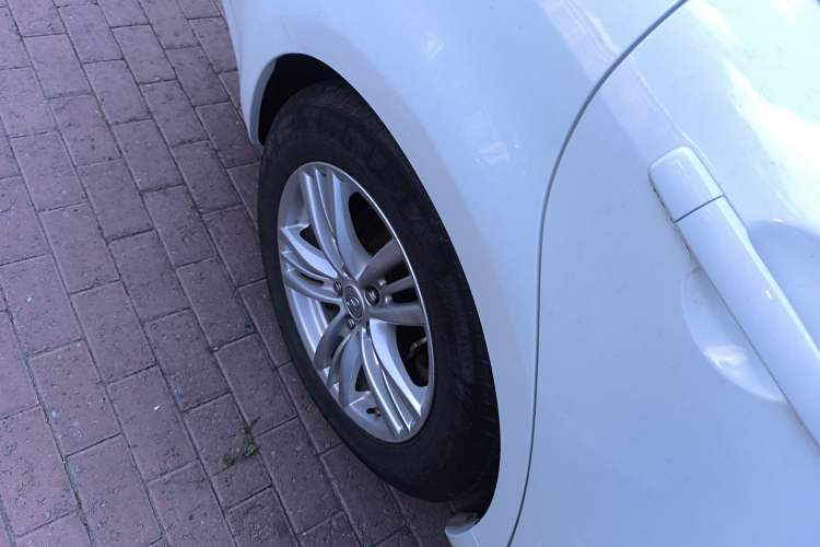 Used Infiniti G Series 2013 G25 Sedan Luxury Sport Edition Right Rear Wheel Hub