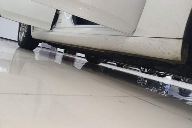Used Infiniti G Series 2013 G25 Sedan Luxury Sport Edition Right Side Sill
