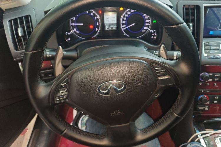 Used Infiniti G Series 2013 G37 Convertible Steering Wheel