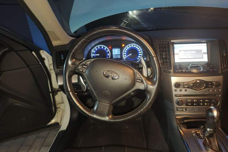 Used Infiniti G Series 2013 G25 Sedan Luxury Sport Edition Steering Wheel