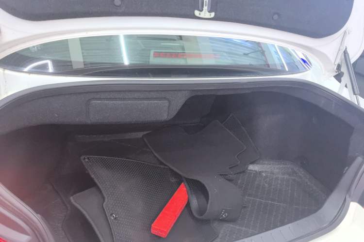 Used Infiniti G Series 2013 G25 Sedan Luxury Sport Edition Trunk
