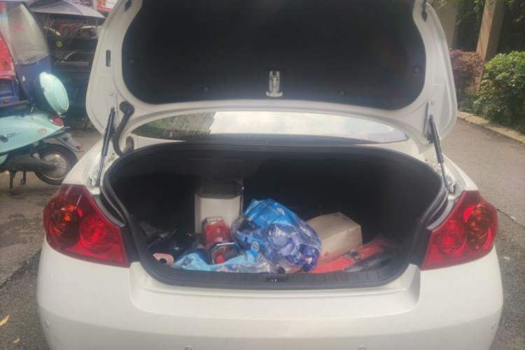 Used Infiniti G Series 2013 G25 Sedan Luxury Sport Edition Trunk