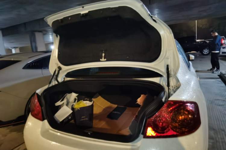 Used Infiniti G Series 2013 G25 Sedan Sport Edition Trunk