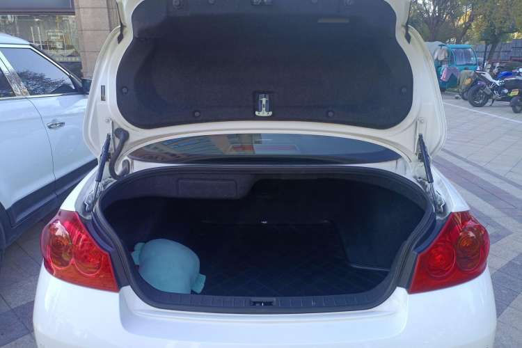 Used Infiniti G Series 2013 G25 Sedan Luxury Sport Edition Trunk