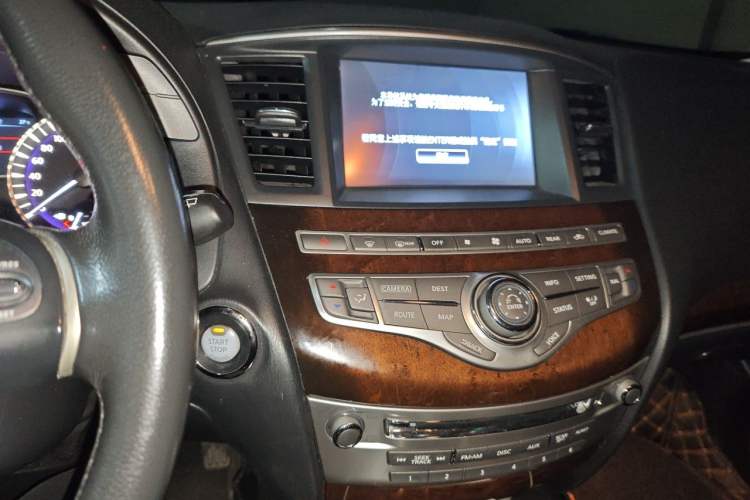 Used Infiniti JX 2013 JX35 Two-Wheel-Drive Excellence Edition Audio And AC Panel