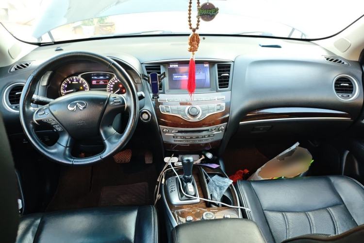 Used Infiniti JX 2013 JX35 Two-Wheel-Drive Excellence Edition Center Console