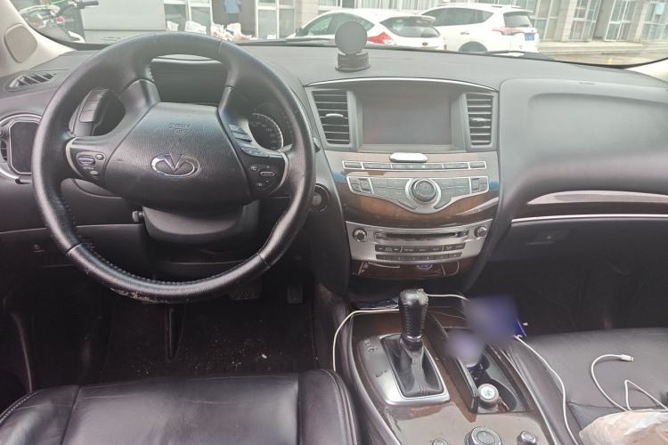 Used Infiniti JX 2013 JX35 Two-Wheel-Drive Excellence Edition Center Console