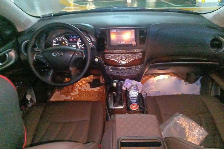 Used Infiniti JX 2013 JX35 Two-Wheel-Drive Excellence Edition Center Console