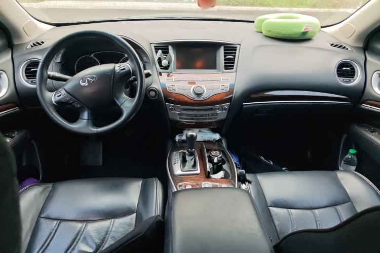 Used Infiniti JX 2013 JX35 Two-Wheel-Drive Excellence Edition Center Console