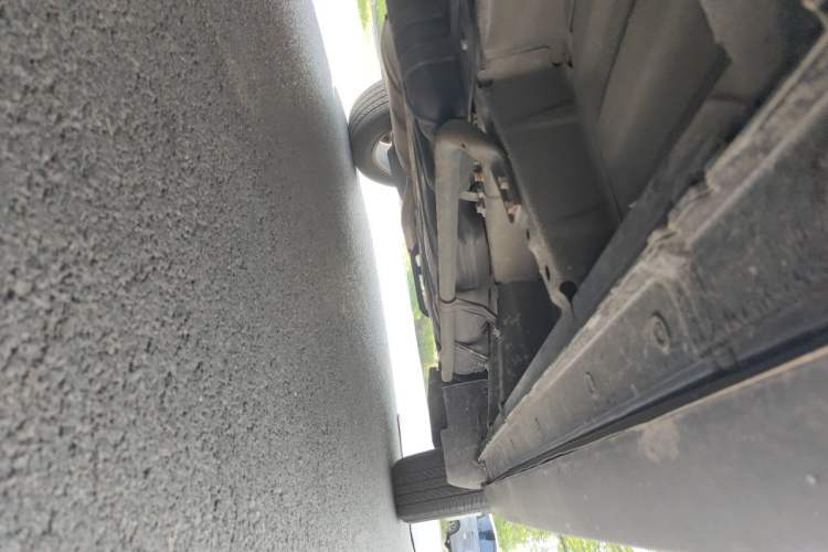 Used Infiniti JX 2013 JX35 Two-Wheel-Drive Excellence Edition Chassis Front Left