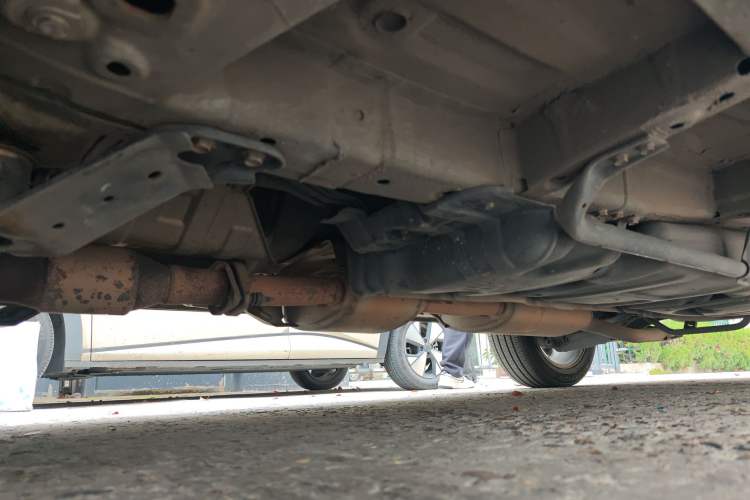 Used Infiniti JX 2013 JX35 Two-Wheel-Drive Excellence Edition Chassis Front Left