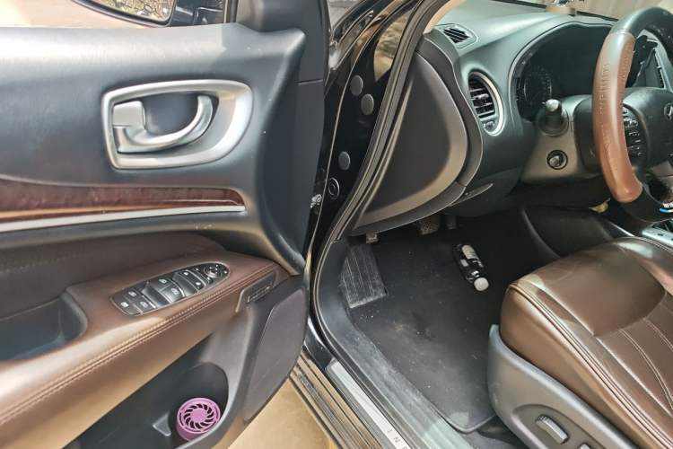Used Infiniti JX 2013 JX35 Two-Wheel-Drive Excellence Edition Driver Seat