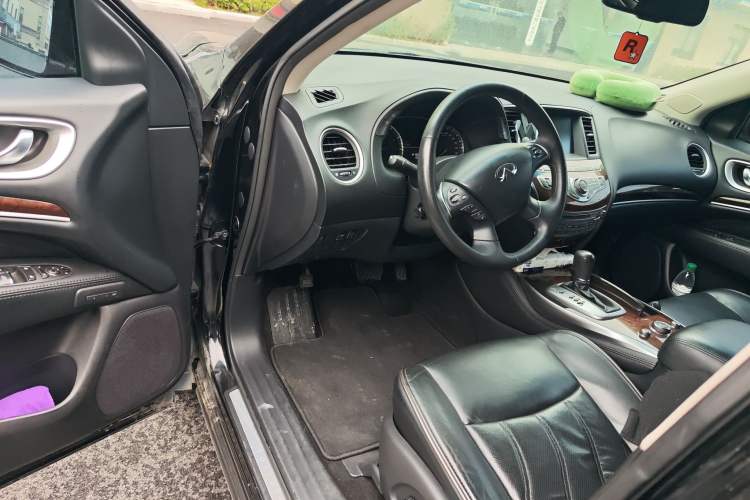 Used Infiniti JX 2013 JX35 Two-Wheel-Drive Excellence Edition Driver Seat