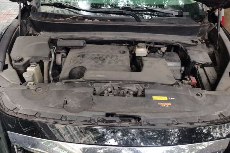 Used Infiniti JX 2013 JX35 Two-Wheel-Drive Excellence Edition Engine Bay