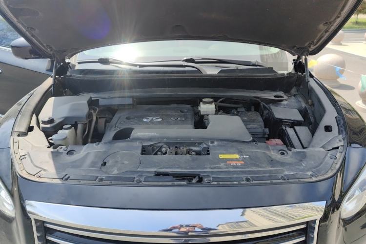 Used Infiniti JX 2013 JX35 Two-Wheel-Drive Excellence Edition Engine Bay