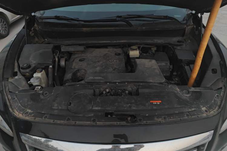 Used Infiniti JX 2013 JX35 Two-Wheel-Drive Excellence Edition Engine Bay