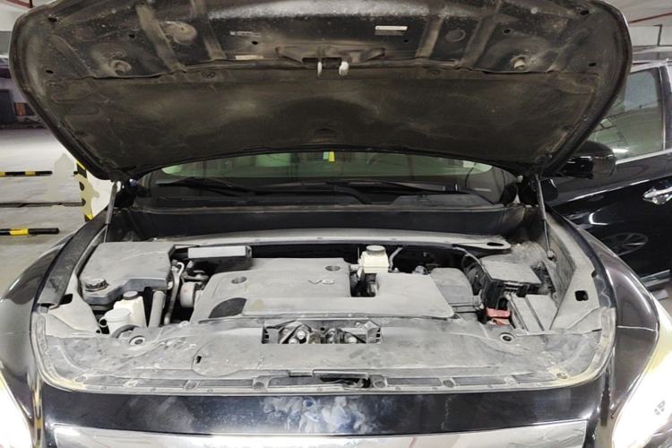 Used Infiniti JX 2013 JX35 4x4 All-Terrain Edition Engine Bay