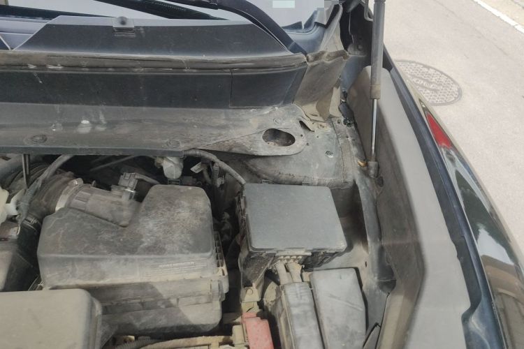 Used Infiniti JX 2013 JX35 4x4 All-Terrain Edition Engine Bay Left