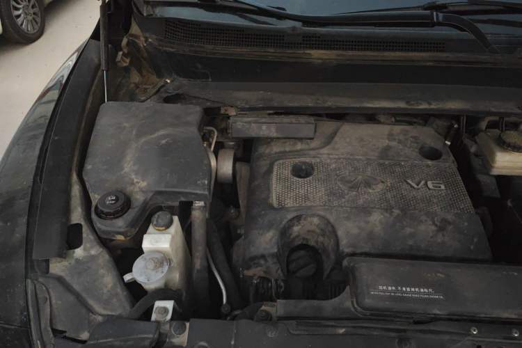 Used Infiniti JX 2013 JX35 Two-Wheel-Drive Excellence Edition Engine Bay Right