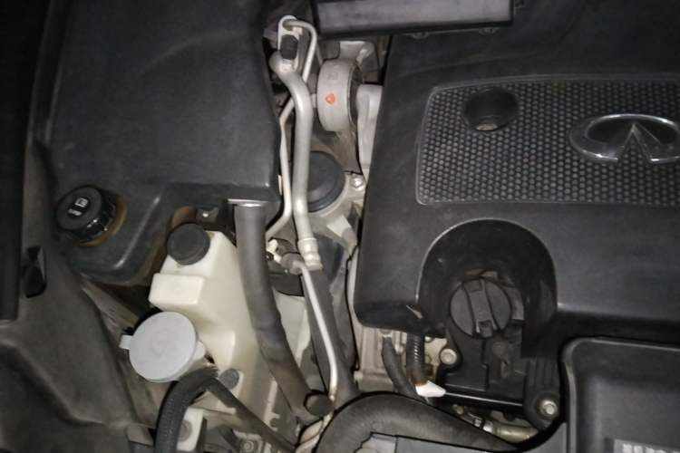 Used Infiniti JX 2013 JX35 4x4 All-Terrain Edition Engine Bay Right