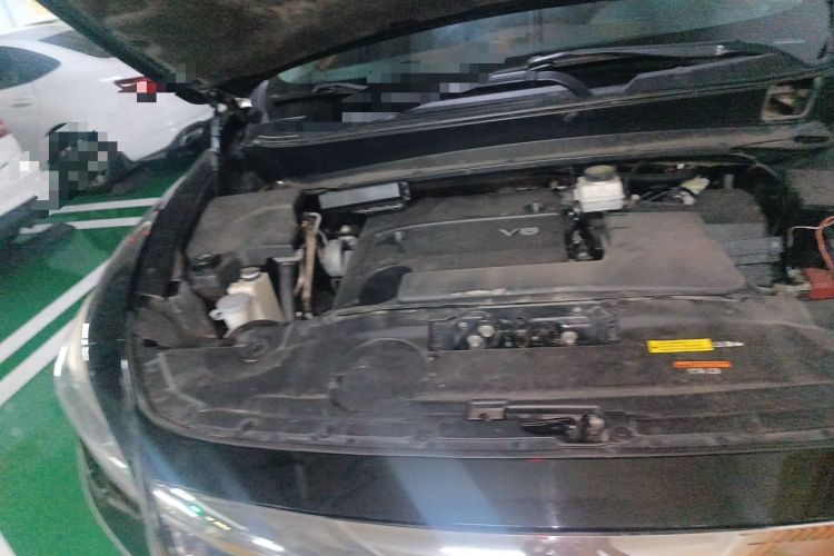 Used Infiniti JX 2013 JX35 Two-Wheel-Drive Excellence Edition Engine Bay Right