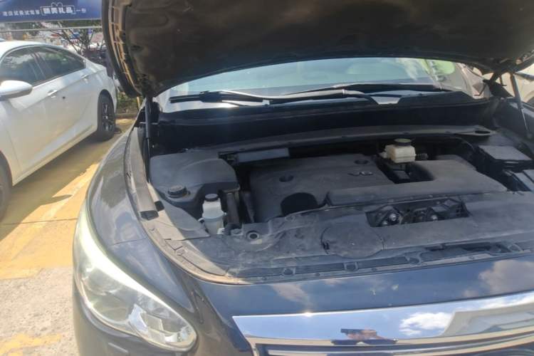 Used Infiniti JX 2013 JX35 4x4 All-Terrain Edition Engine Bay Right