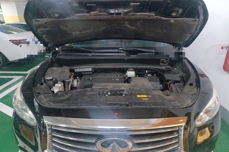 Used Infiniti JX 2013 JX35 Two-Wheel-Drive Excellence Edition Engine Bay