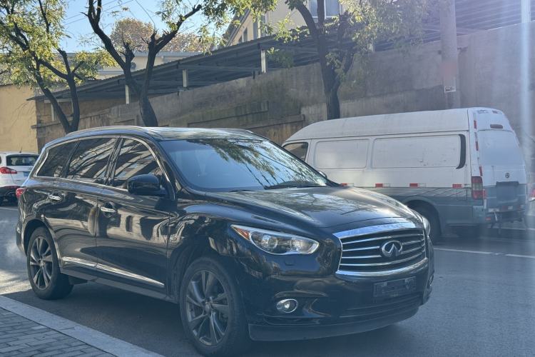 Used Infiniti JX 2013 JX35 Two-Wheel-Drive Excellence Edition Exterior 2