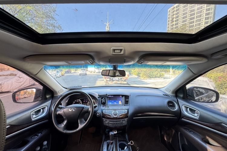 Used Infiniti JX 2013 JX35 Two-Wheel-Drive Excellence Edition Exterior 4