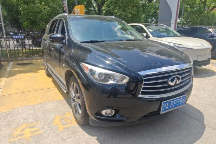 Used Infiniti JX 2013 JX35 4x4 All-Terrain Edition Front Right 45 Deg