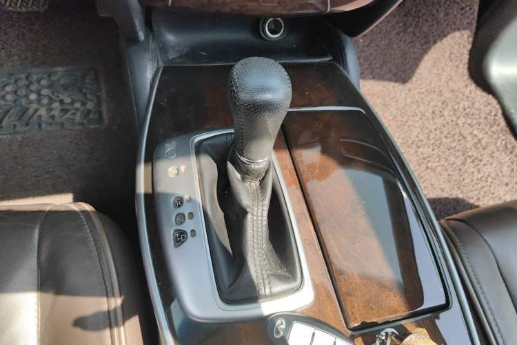 Used Infiniti JX 2013 JX35 Two-Wheel-Drive Excellence Edition Gear Lever