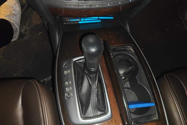 Used Infiniti JX 2013 JX35 Two-Wheel-Drive Excellence Edition Gear Lever