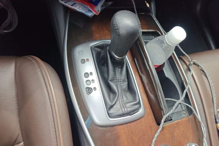 Used Infiniti JX 2013 JX35 4x4 All-Terrain Edition Gear Lever
