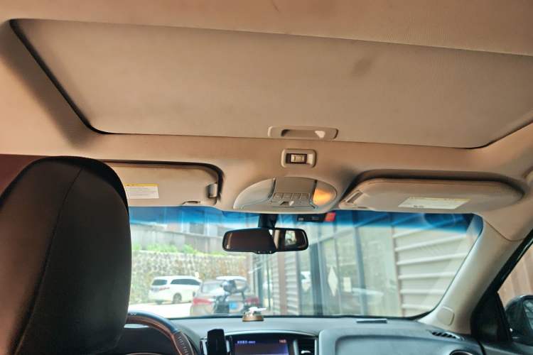 Used Infiniti JX 2013 JX35 Two-Wheel-Drive Excellence Edition Headliner