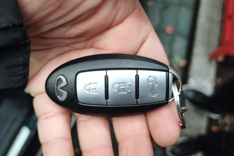 Used Infiniti JX 2013 JX35 Two-Wheel-Drive Excellence Edition Interior 1