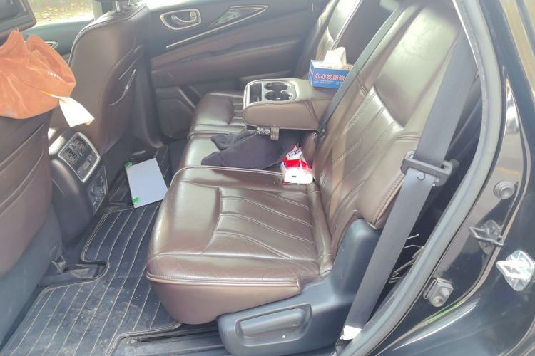 Used Infiniti JX 2013 JX35 4x4 All-Terrain Edition Interior 4