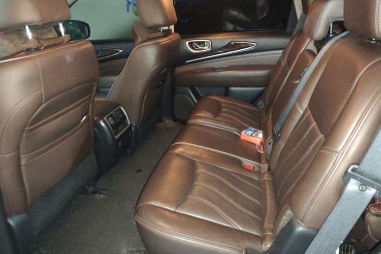 Used Infiniti JX 2013 JX35 Two-Wheel-Drive Excellence Edition Left Rear Seat